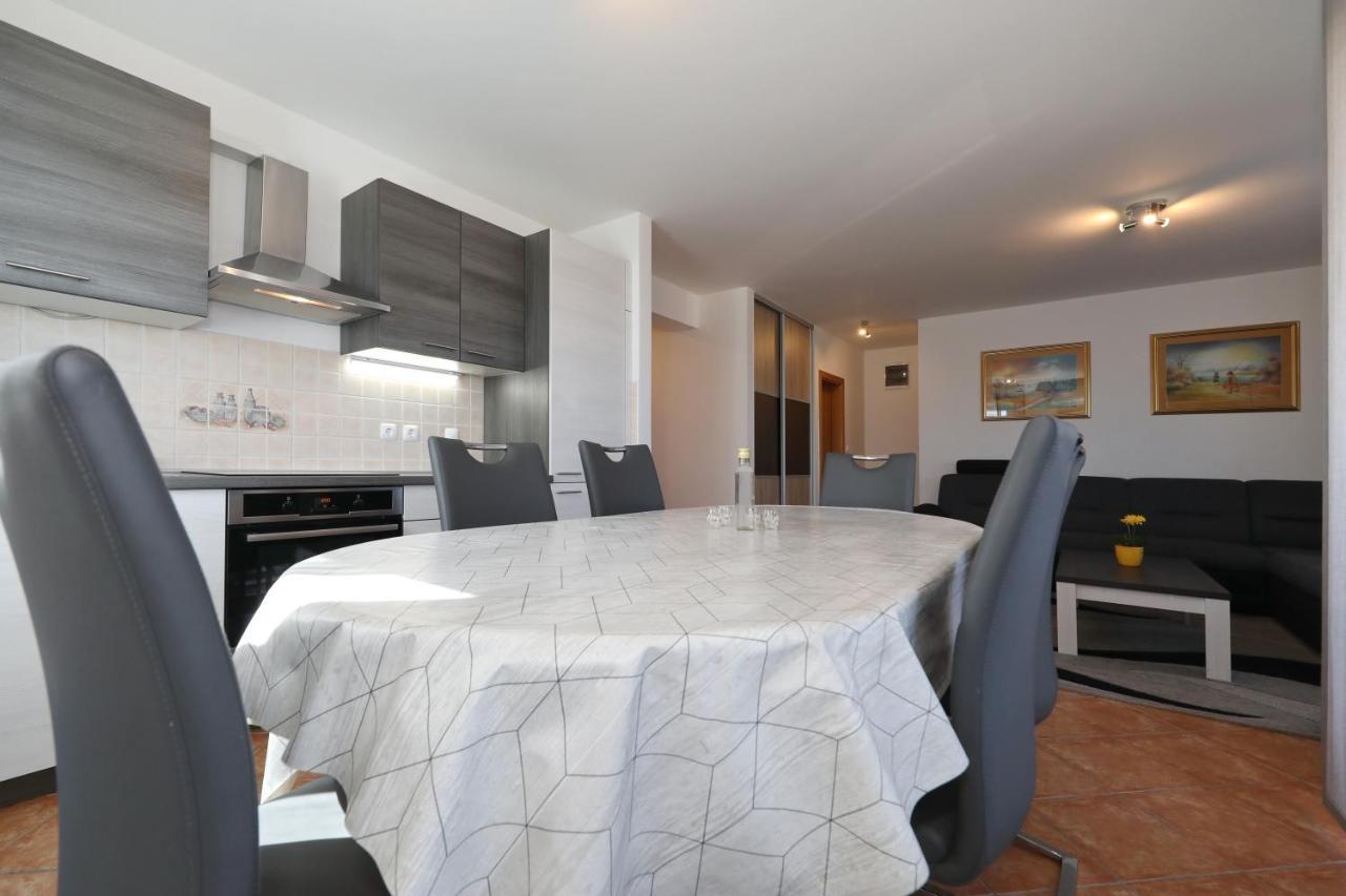 Apartment Dora Preko Kültér fotó