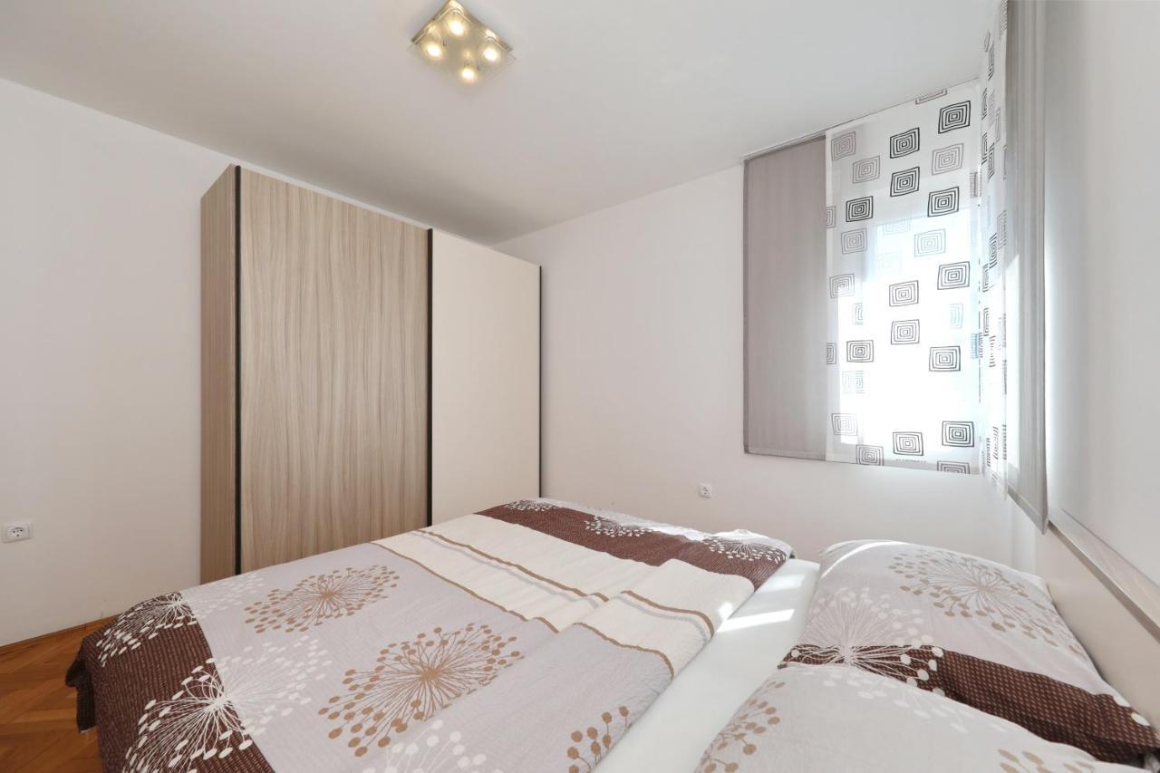 Apartment Dora Preko Kültér fotó